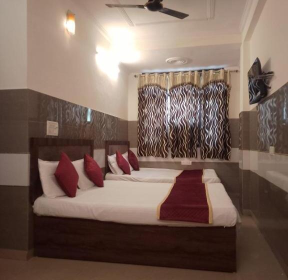 اتاق لوکس خانوادگی, Agarwal Palace