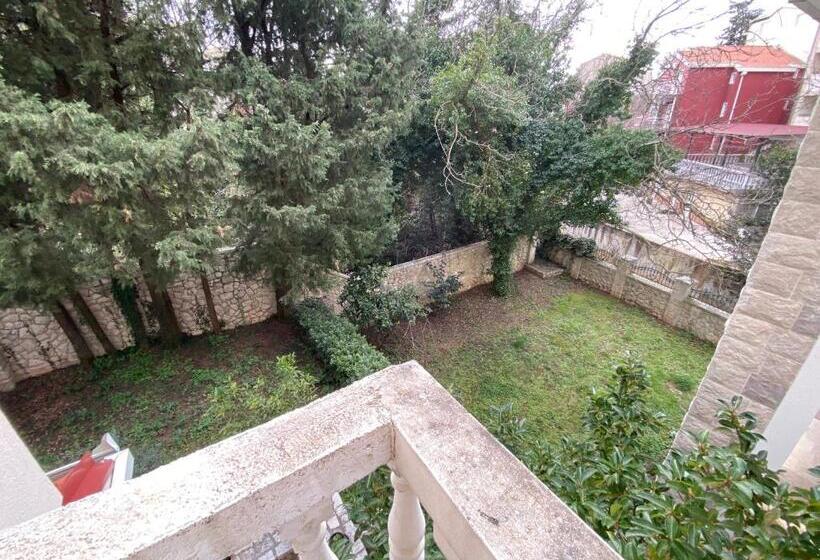 آپارتمان 1 خوابه با چشم‌انداز باغ, Stone Villa