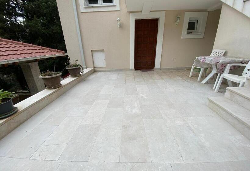 آپارتمان 1 خوابه با چشم‌انداز باغ, Stone Villa