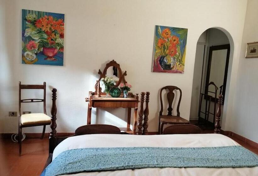 سوئیت با بالکن, Bb Villa Bolgheri Mare