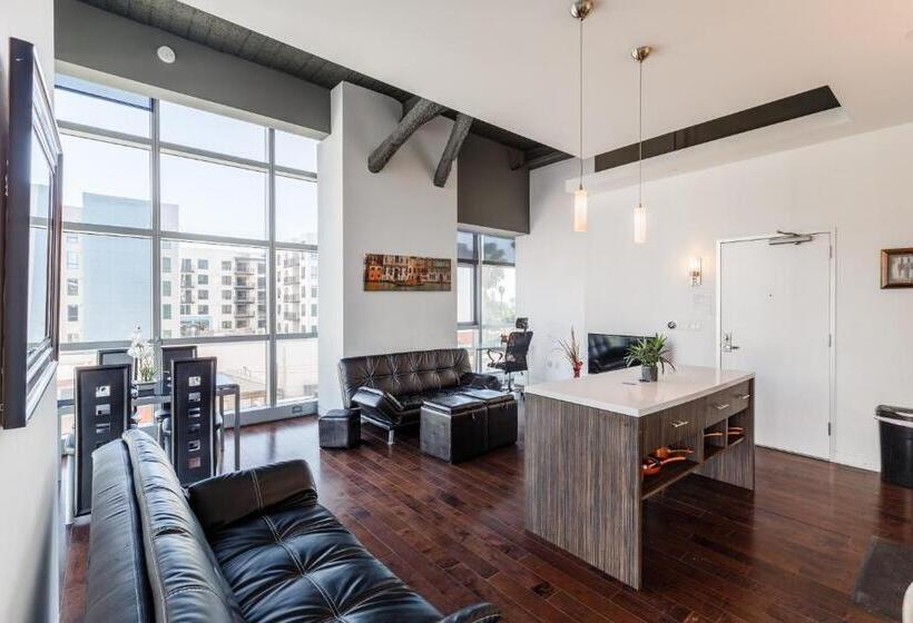 استودیوی لوکس, Fully Furnished Apartments Near Hollywood Walk Of Fame
