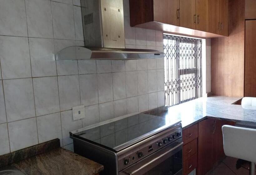 Четырехместный Номер Стандарт, Pearl Guest House Kempton Park