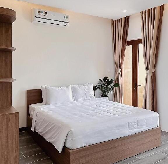 اتاق لوکس با بالکن, Handstay Nghinh Phong