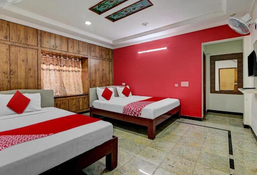 اتاق کلاسیک سه تخته, Oyo Serenity Home Stay