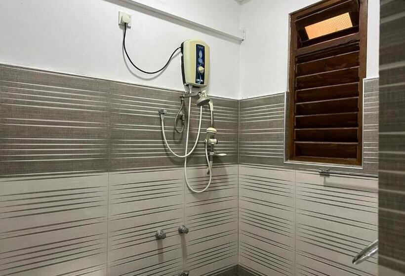 اتاق لوکس, Trinco Waves