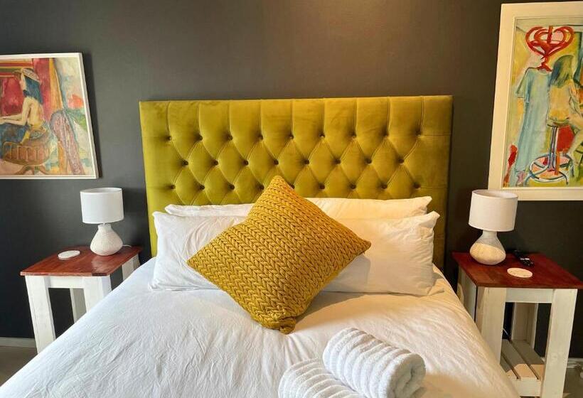 اتاق استاندارد با بالکن, Calm Waters Guesthouse