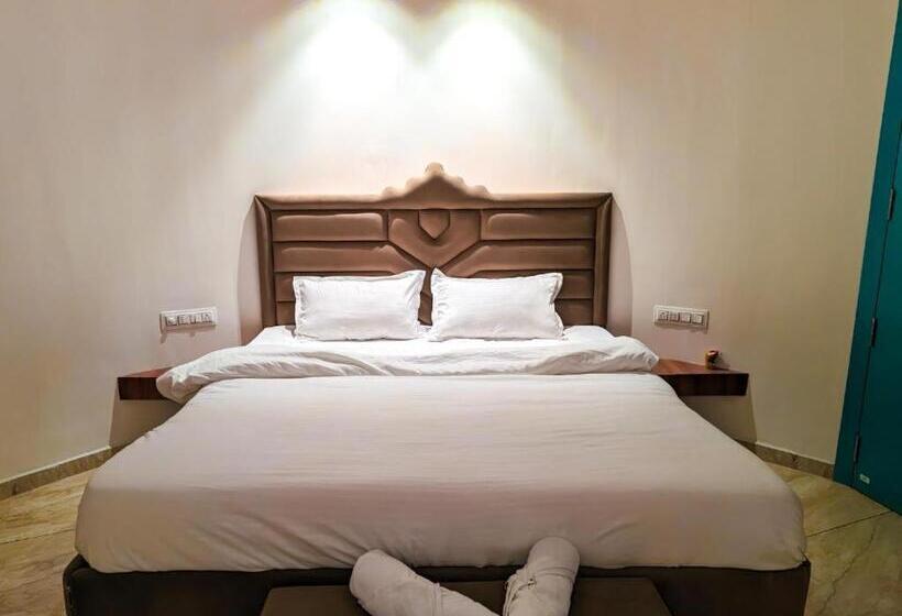 اتاق استاندارد با چشم‌انداز باغ, The Royal Rivera Resort