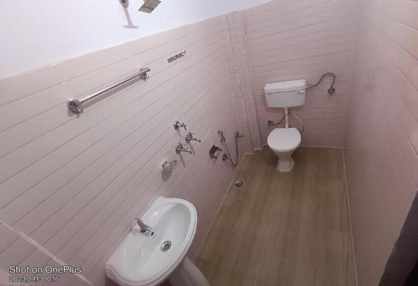 4인용 스탠다드 룸, Abhishek Hotel , Sonprayag