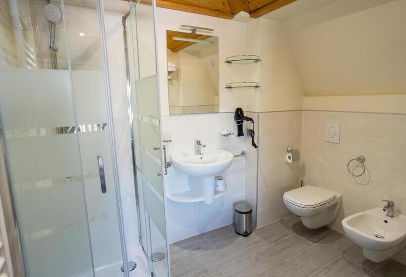 اتاق لوکس, Residence Villa Eli
