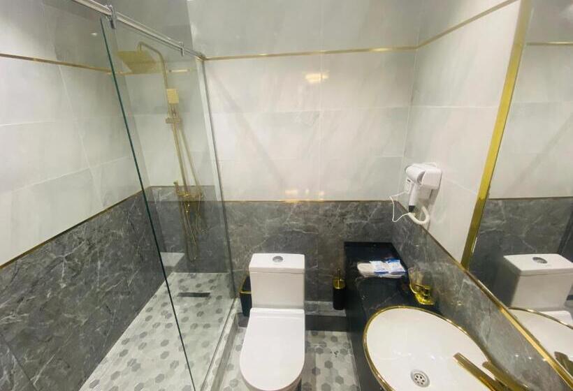 اتاق خانوادگی, Baland Hotel Dushanbe