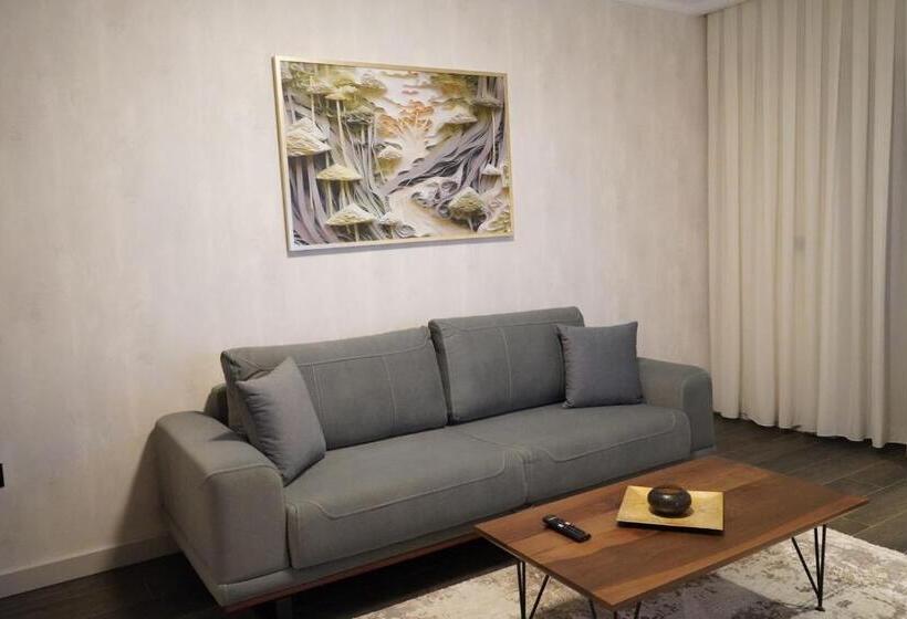 اتاق اکونومی, Apartament Koha
