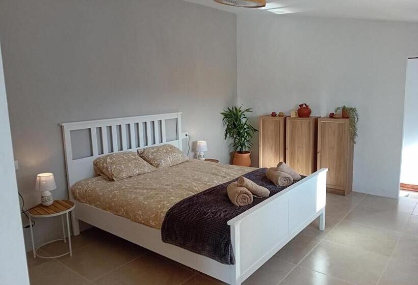 اتاق لوکس با بالکن, Casa Nuestro Sueño