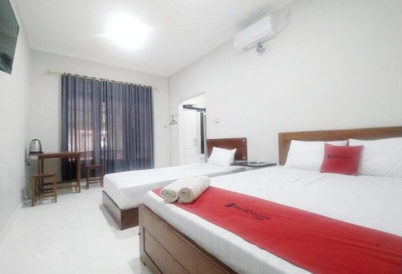 اتاق خانوادگی, Reddoorz Syariah Near Stasiun Purwokerto