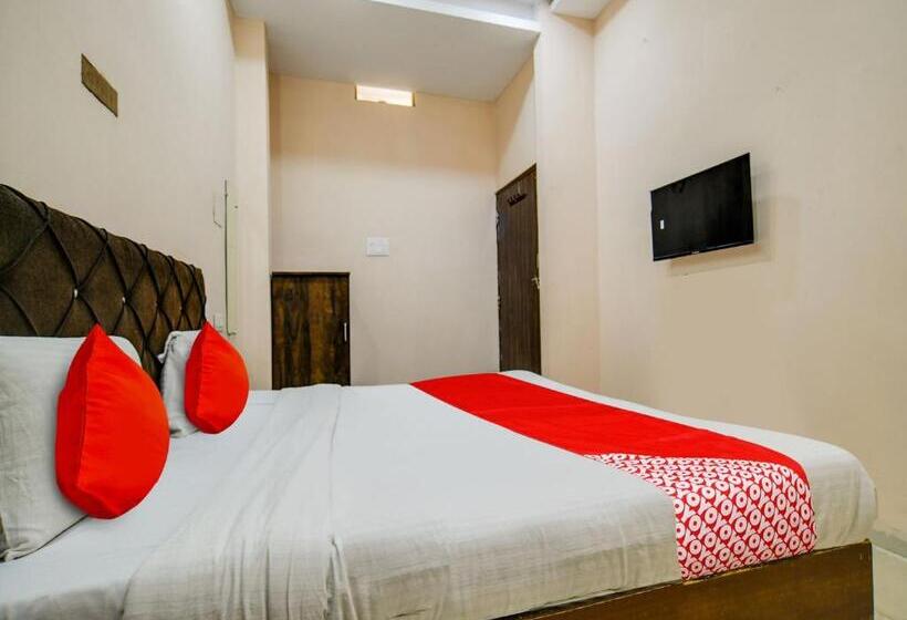 اتاق کلاسیک سه تخته, Oyo Hotel Airport View