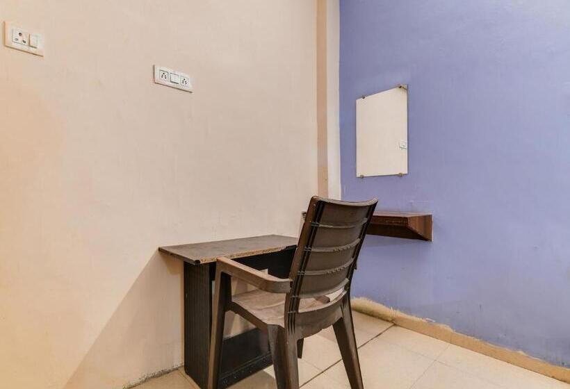 اتاق کلاسیک سه تخته, Oyo Hotel Airport View