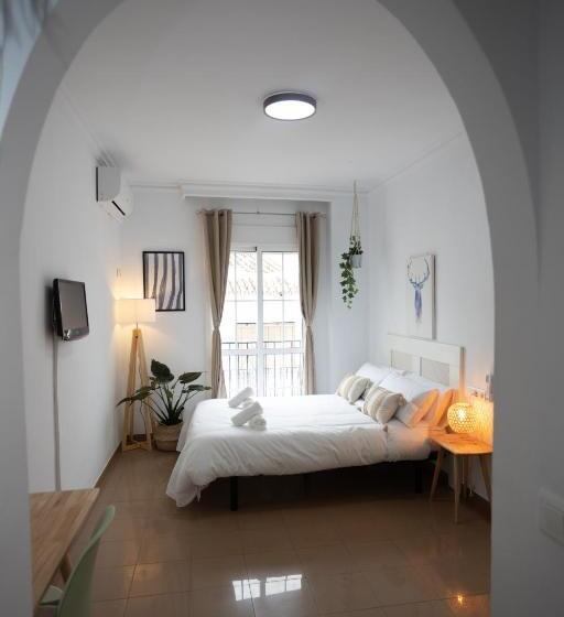 חדר סטנדרט עם מרפסת, Naim Guest House Nerja
