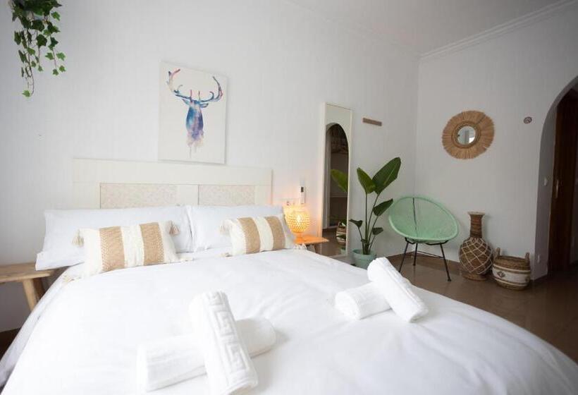 חדר סטנדרט עם מרפסת, Naim Guest House Nerja