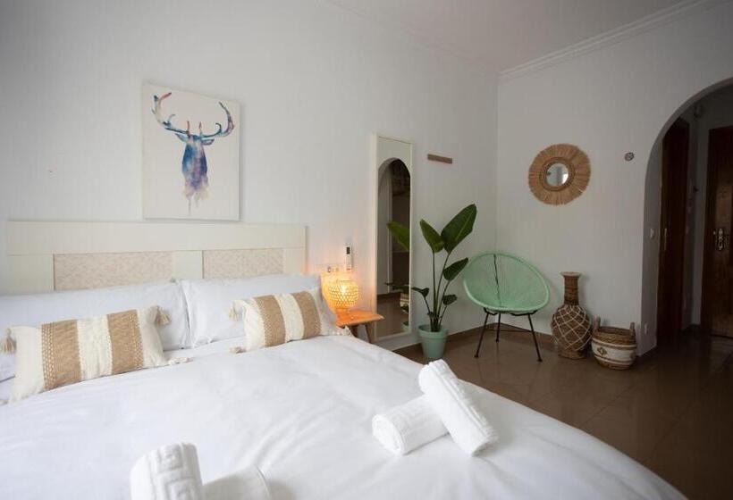 חדר סטנדרט עם מרפסת, Naim Guest House Nerja