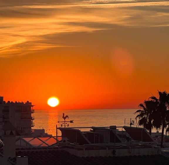 סטודיו סופריור, Naim Guest House Nerja