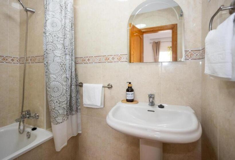 דירת חדר נוף לים, Naim Guest House Nerja