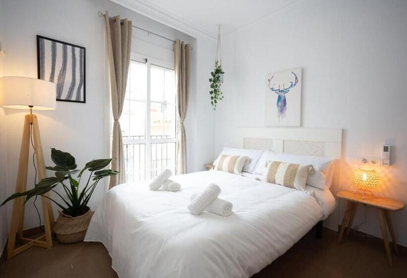 חדר סטנדרט עם מרפסת, Naim Guest House Nerja