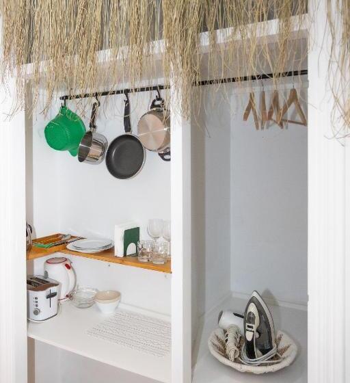 סטודיו סופריור, Naim Guest House Nerja