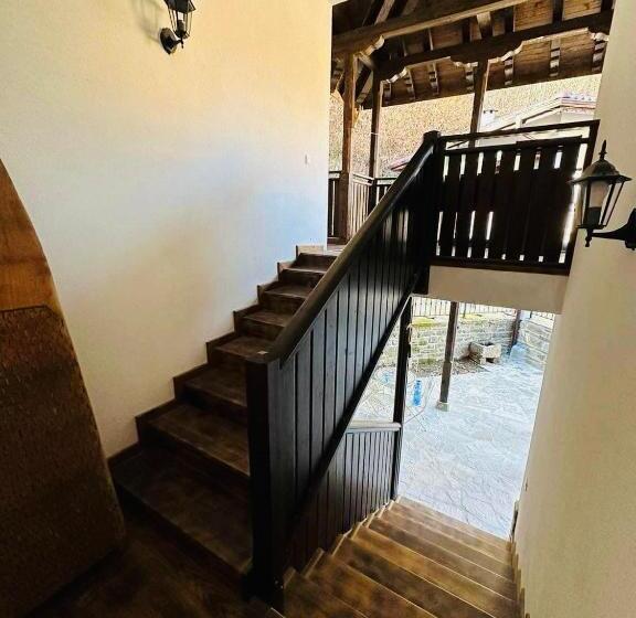 خانه 1 خوابه, Verta House