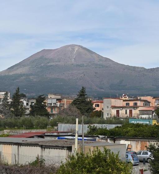 استودیو خانوادگی, Vesuvius Dream