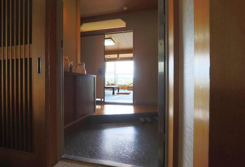 Economy Triple Room, 南郷温泉　二葉屋