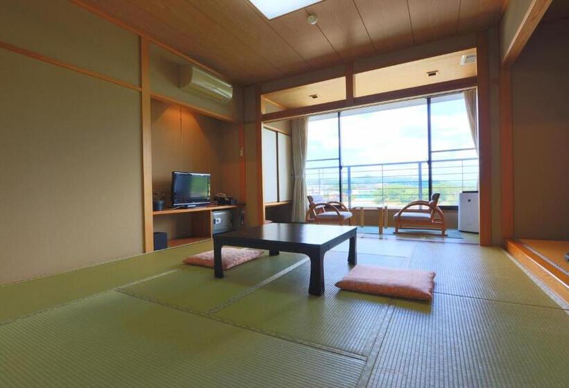 Economy Triple Room, 南郷温泉　二葉屋