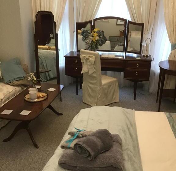 اتاق لوکس, The Old Merchants House   The Vettriano Room