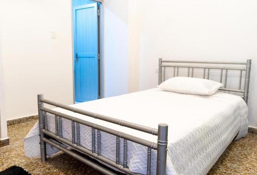 اتاق استاندارد یک نفره, Ganadero