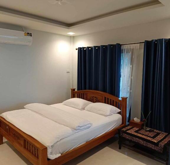 اتاق استاندارد با تخت بزرگ, บ้านระเบียงเลหลังสวน Room A
