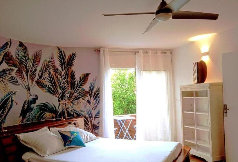 Standard room with outdoor bath, Le Vol Du Cardinal