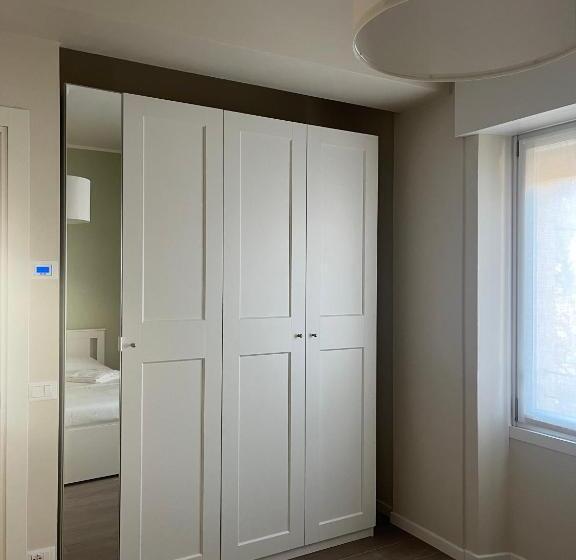 اتاق استاندارد, Tanny S Home