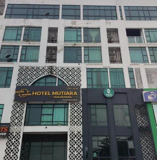اتاق استاندارد سه نفره, Rj Studio 2  Kompleks Mutiara