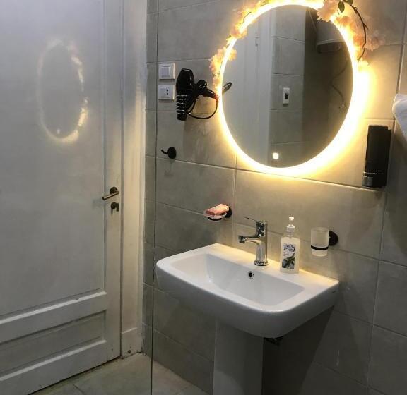 سوئیت 2 خوابه, Yacoubian Suites