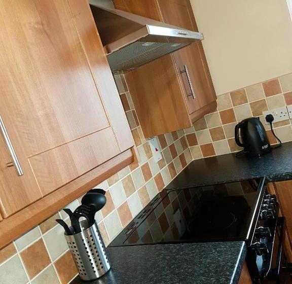 آپارتمان 2 خوابه, Belfast House