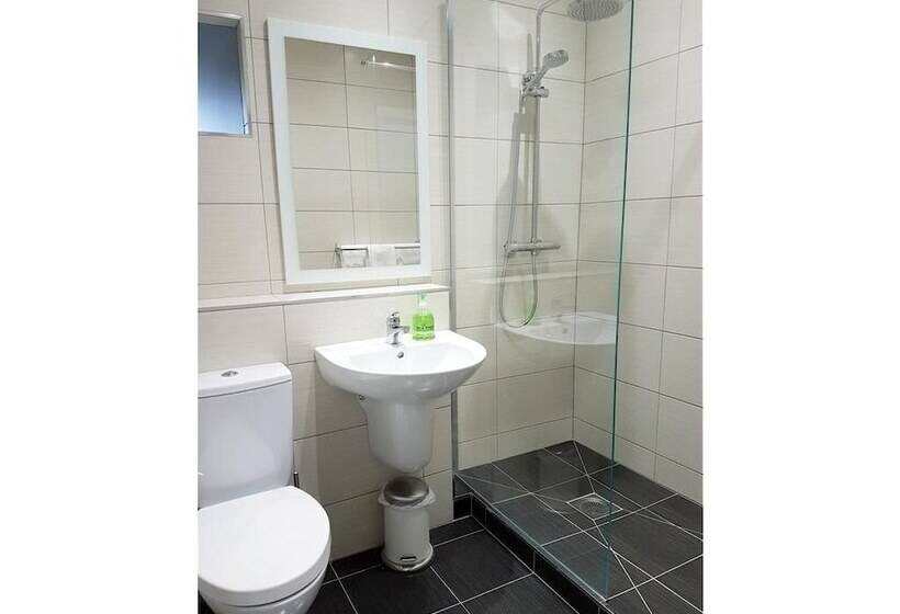 آپارتمان 2 خوابه, Belfast House