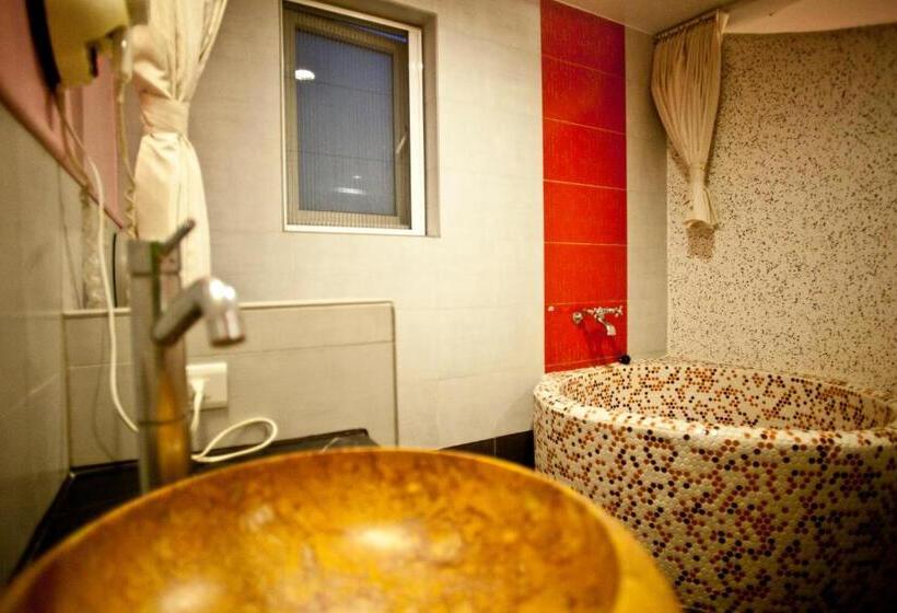 اتاق استاندارد, Golden Sea Inn