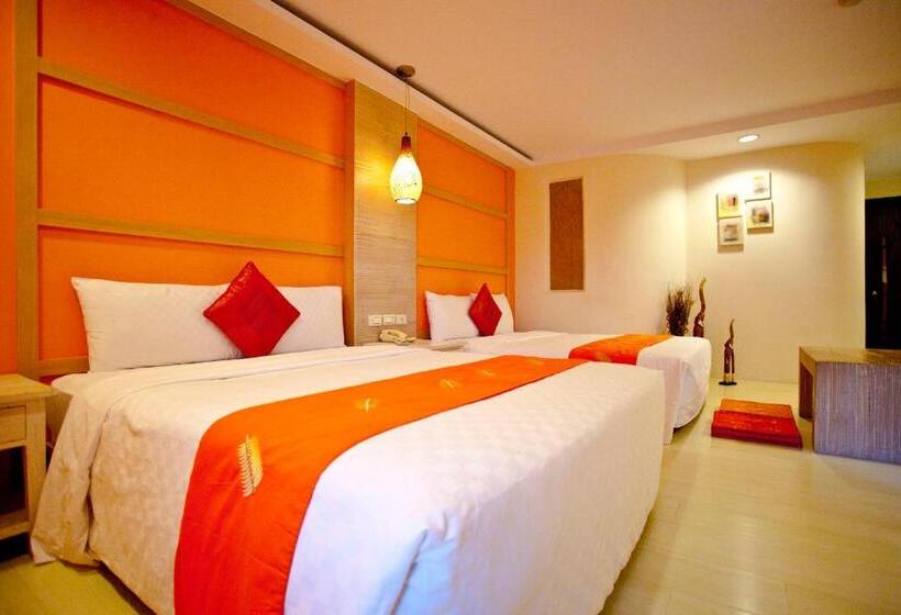 اتاق استاندارد چهار تخته, Golden Sea Inn