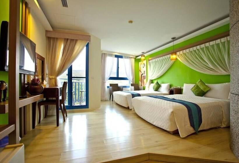اتاق استاندارد چهار تخته, Golden Sea Inn