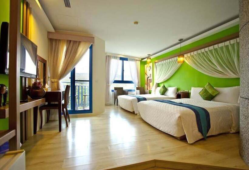 اتاق استاندارد چهار تخته, Golden Sea Inn