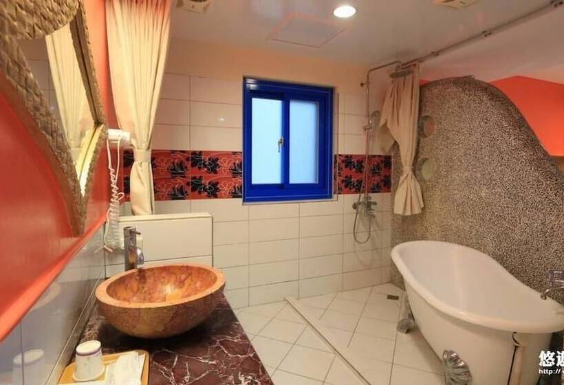 اتاق استاندارد, Golden Sea Inn