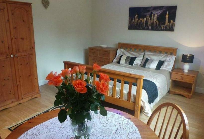 استودیوی لوکس, Chimneys B&b Free Night When Available