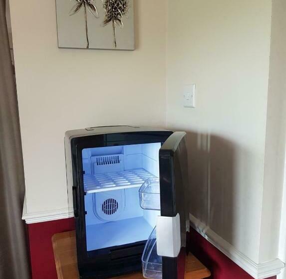 اتاق استاندارد با تخت بزرگ, Chimneys B&b Free Night When Available