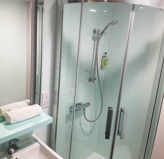 اتاق استاندارد, Easyhotel Liverpool