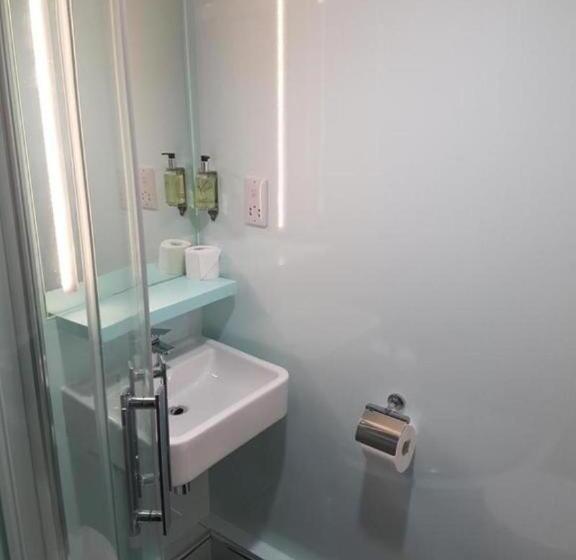 اتاق استاندارد, Easyhotel Liverpool