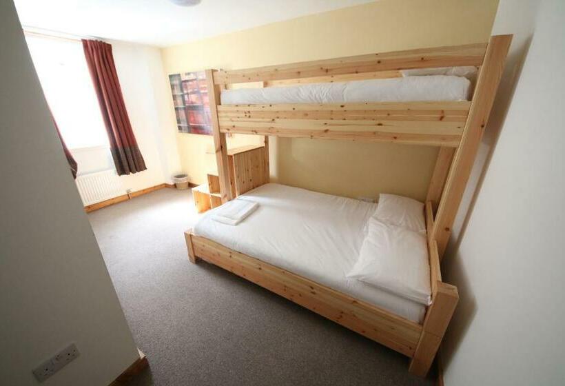 Triple Standard Room with Bunk Beds, Black Isle Bar & Rooms