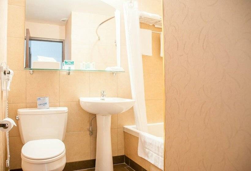 اتاق استاندارد, Empire Suites